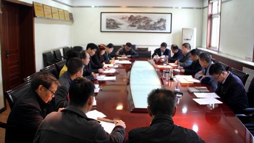 銅煤公司迅速組織傳達(dá)建設(shè)集團(tuán)干部大會(huì)精神