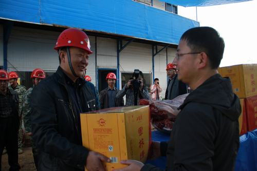 銅煤公司施工一線項目部迎來建設單位親切慰問