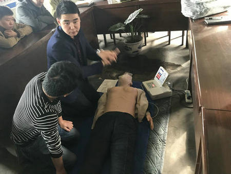 洗選煤運(yùn)營公司開展模擬人現(xiàn)場(chǎng)緊急救護(hù)基礎(chǔ)知識(shí)講解