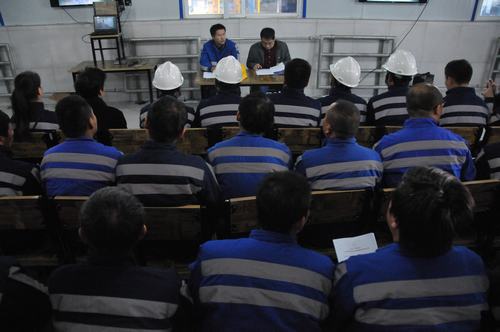 洗選煤運(yùn)營公司開展模擬假人緊急救護(hù)基礎(chǔ)技能競(jìng)賽活動(dòng)