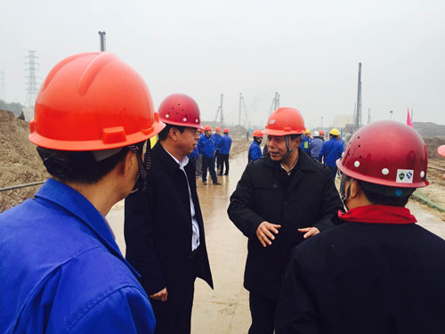 渭化集團(tuán)董事長郭建功一行蒞臨天工公司渭化彬州30萬噸煤制乙二醇項(xiàng)目工地檢查指導(dǎo)工作