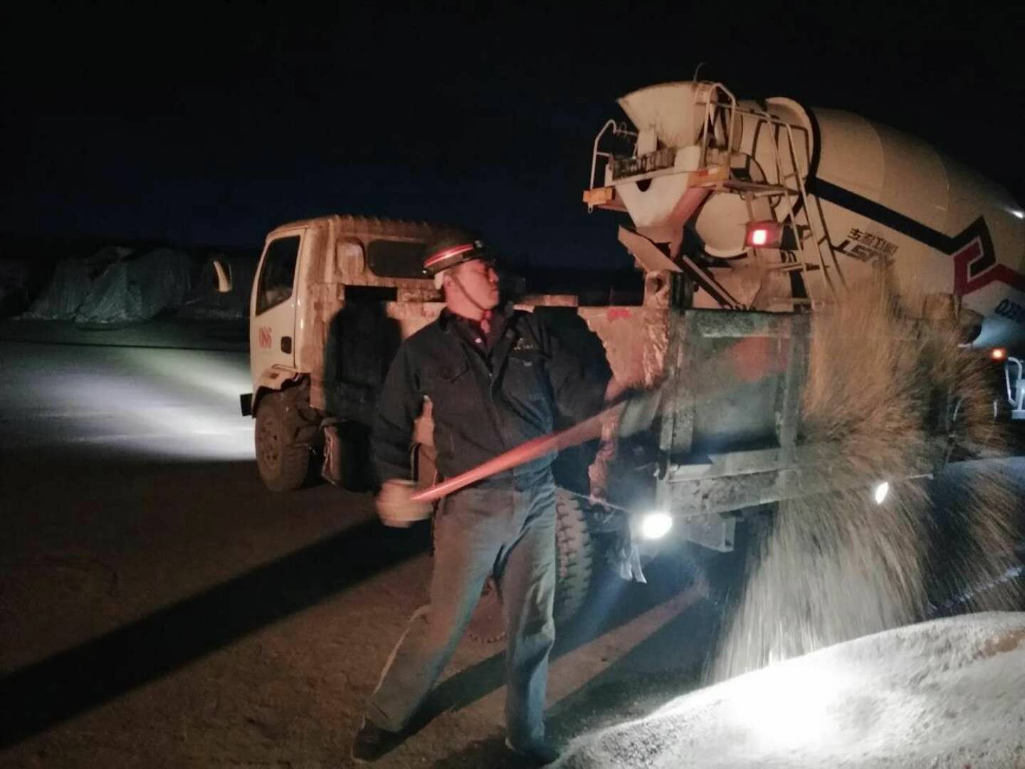 機(jī)電安裝公司黃陵項目部追趕超越進(jìn)行時