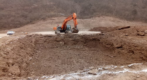 銅川分公司冶坪煤礦矸石倉、通風機房配電室等工程順利開工