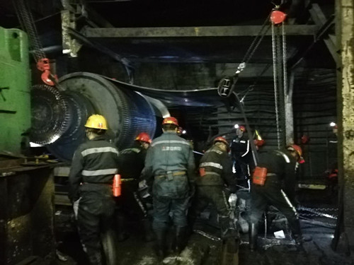 機(jī)電安裝公司神府項目部僅3天完成驅(qū)動滾筒更換