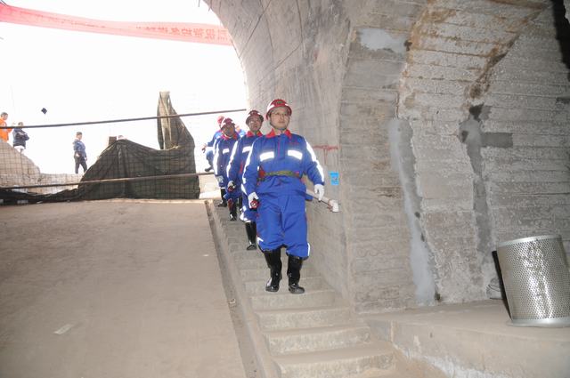 掘進(jìn)公司檸條塔北翼2號(hào)風(fēng)井工程順利通過竣工驗(yàn)收