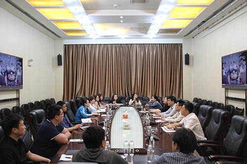 建設(shè)集團(tuán)召開機(jī)關(guān)青年員工“助力雙特百億，爭當(dāng)青年先鋒”專題座談會