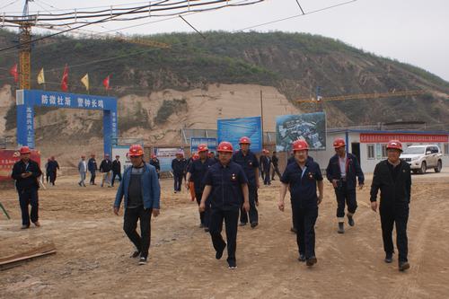 延能集團(tuán)黨委書記、董事長(zhǎng)劉浩興一行蒞臨視察陜煤建設(shè)集團(tuán)礦建二公司車村項(xiàng)目部