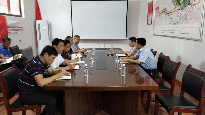 寧興剛、贠公法蒞臨210國(guó)道完善工程川耀PPP項(xiàng)目檢查指導(dǎo)工作