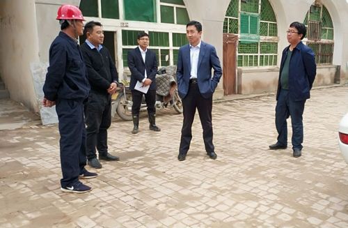 陜煤集團總經(jīng)理助理、榆林合力集團董事長范京道一行蒞臨陜煤建設(shè)天工公司承建的清澗北國棗業(yè)紅棗深加工項目視察指導(dǎo)工作