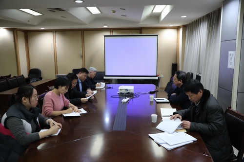 建設(shè)集團(tuán)第二督導(dǎo)組深入路橋分公司對(duì)“講政治、敢擔(dān)當(dāng)、改作風(fēng)”專題教育進(jìn)行督導(dǎo)