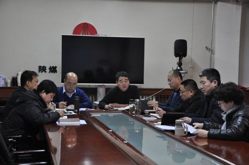 陜煤建設(shè)韓城分公司領(lǐng)導(dǎo)班子成員會(huì)前談心打好民主生活會(huì)基礎(chǔ)