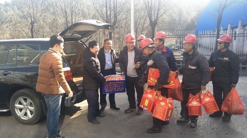 堅守崗位，我們一直在......