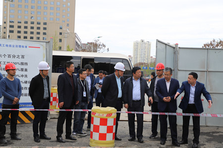 漢中市市長方紅衛(wèi)來陜煤建設(shè)漢中入城快速干道金華路項(xiàng)目調(diào)研