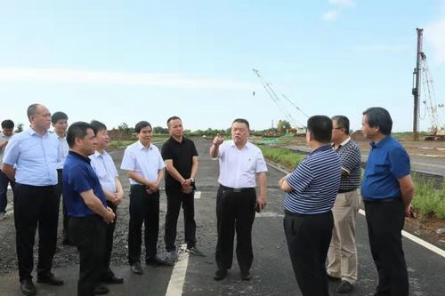 公司領(lǐng)導(dǎo)寧興剛、王寧、楊讓順深入渭南開沃項(xiàng)目檢查指導(dǎo)工作