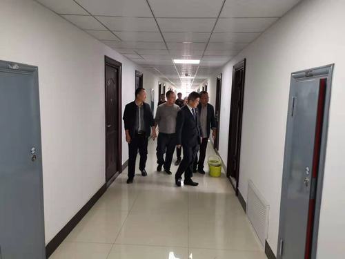 鐵流集團(tuán)董事長(zhǎng)趙國(guó)智一行深入陜煤建設(shè)靖神鐵路項(xiàng)目指導(dǎo)慰問