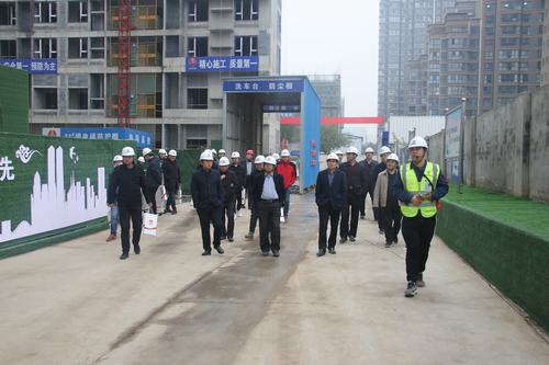 陜煤建設組織召開藍山水岸施工現(xiàn)場觀摩會