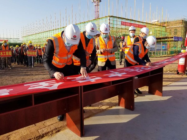 寧興剛對(duì)陜北項(xiàng)目及安全工作進(jìn)行調(diào)研