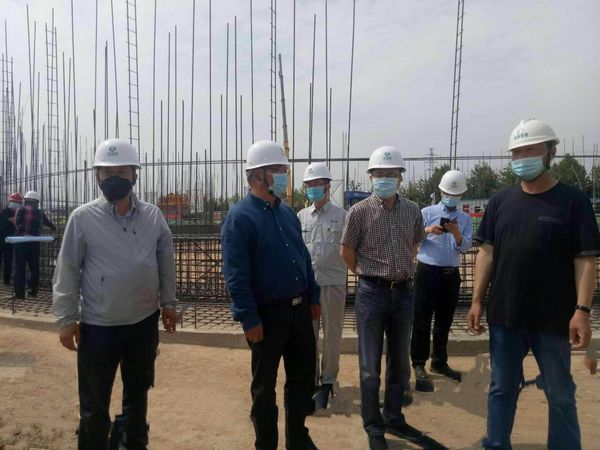 中儲糧西安分公司總經(jīng)理戴中文、西安直屬庫總經(jīng)理趙琳蒞臨天工公司中儲糧項目檢查指導(dǎo)工作