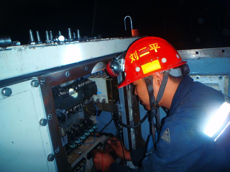 陜煤建設掘進公司：1207米！一機雙巷掘進再創(chuàng)佳績