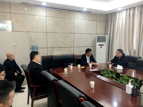 寧興剛、王寧在渭南梅園新村項目調研