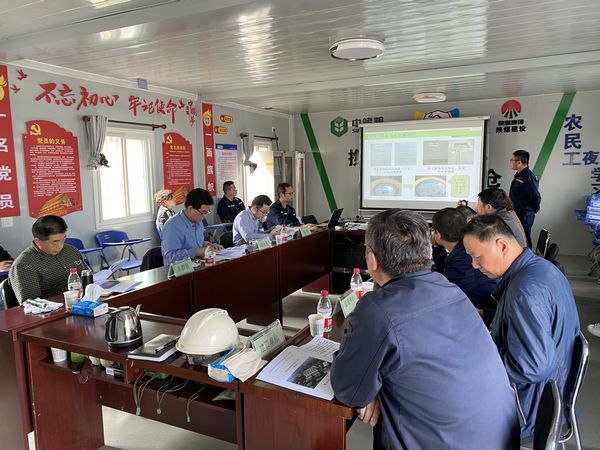 陜煤建設(shè)中儲糧項目部承建的西安直屬庫有限公司淺圓倉獲得省優(yōu)質(zhì)結(jié)構(gòu)工程和綠色施工示范工程殊榮