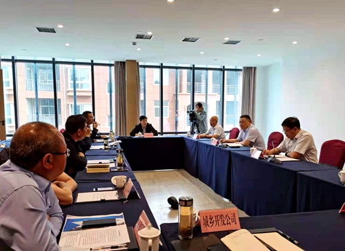 寧興剛一行考察石泉縣建設(shè)項目