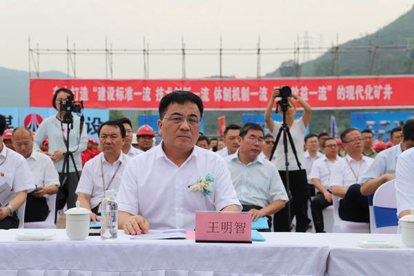 陜煤建設(shè)承建的王峰煤礦主斜井、二期工程正式復(fù)工