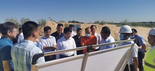 榆林市委副書記張勝利蒞臨陜煤建設(shè)路橋分公司靖神鐵路項(xiàng)目指導(dǎo)調(diào)研征拆工作