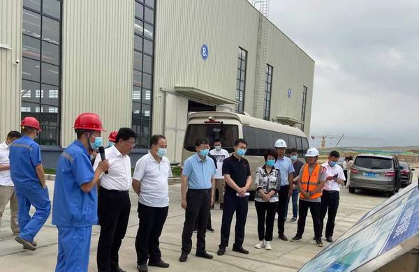 陜西省人大財(cái)經(jīng)委主任委員、財(cái)經(jīng)工委主任李健一行蒞臨榆林市杭蕭綠色鋼結(jié)構(gòu)產(chǎn)業(yè)制造基地項(xiàng)目調(diào)研指導(dǎo)