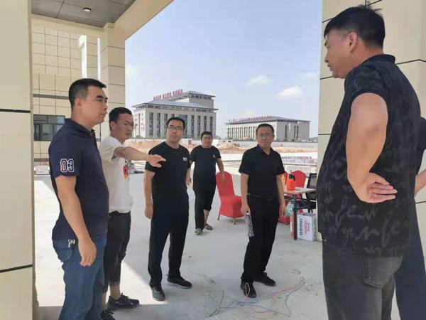 榆林市住建局等單位領(lǐng)導(dǎo)蒞臨陜煤建設(shè)榆林公司民兵訓(xùn)練基地項(xiàng)目檢查指導(dǎo)工作