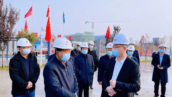 陜西省人大常委會(huì)黨組副書(shū)記、副主任姜鋒一行蒞臨黃河國(guó)際汽車(chē)博覽園項(xiàng)目調(diào)研指導(dǎo)