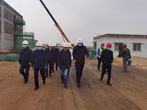 陜煤集團(tuán)基本建設(shè)管理部主任李云鵬一行蒞臨陜煤建設(shè)路橋分公司榆陽煤炭物流園區(qū)項目檢查指導(dǎo)工作
