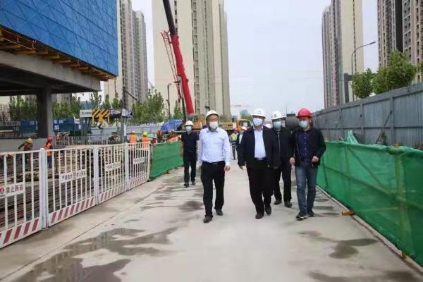 寧興剛深入陜煤建設灃西新城第五學校項目開展安全生產大排查