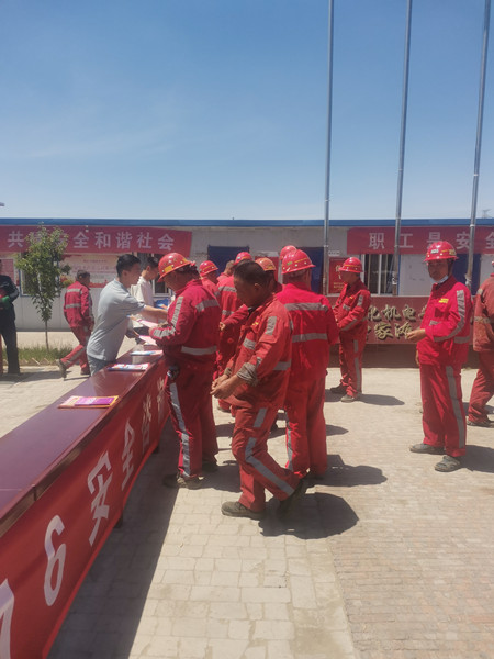 陜煤建設(shè)機(jī)電安裝公司曹家灘項(xiàng)目部多舉措烹制“營(yíng)養(yǎng)餐”