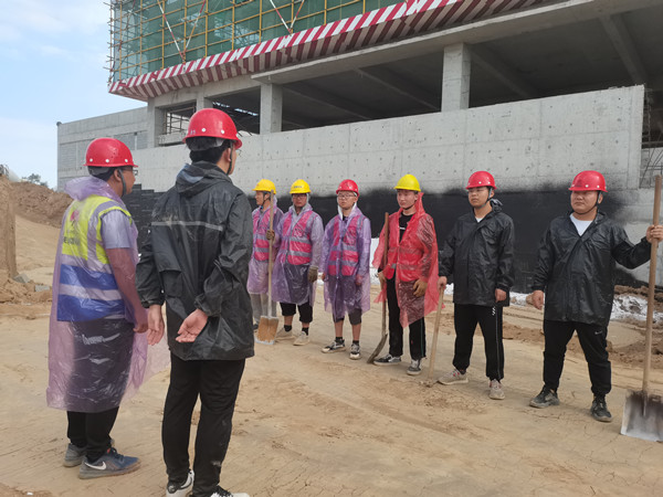 陜煤建設(shè)咸陽(yáng)公司第九項(xiàng)目部:開展防汛應(yīng)急演練，增強(qiáng)防汛防澇各環(huán)節(jié)銜接硬度