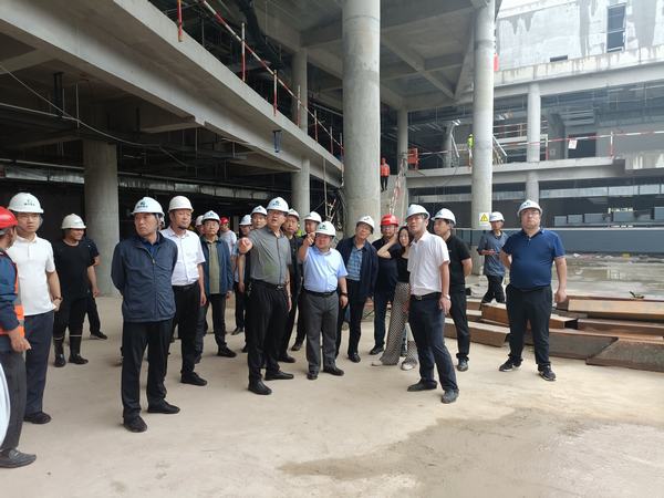 榆林城投集團(tuán)黨委書記、董事長、總經(jīng)理郝君一行深入陜煤建設(shè)榆林公司施工項目檢查指導(dǎo)工作