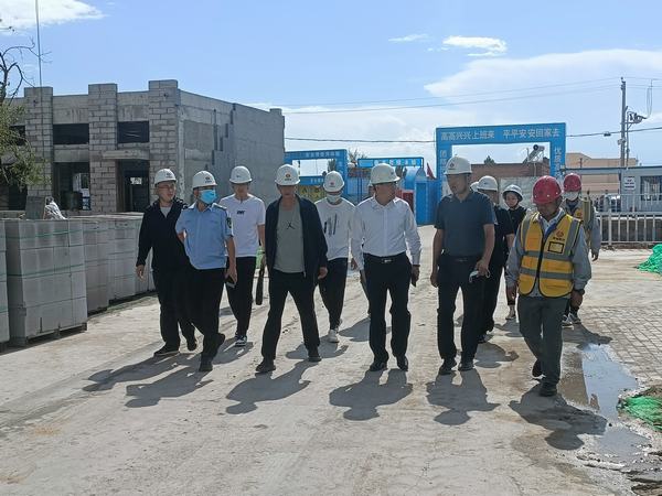 鄂托克旗旗委常委、政府副旗長(zhǎng)許瑞峰一行蒞臨陜煤建設(shè)內(nèi)蒙古分公司第二項(xiàng)目部檢查指導(dǎo)工作