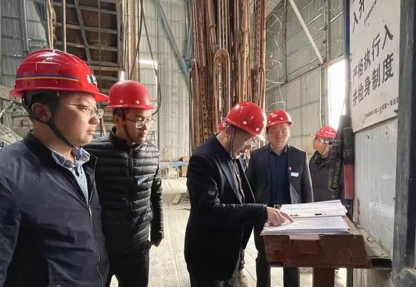 陜西彬長胡家河礦業(yè)有限公司董事長前往陜煤建設礦建二公司第一項目部檢查指導工作