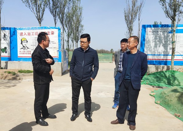 陜西彬長(zhǎng)文家坡礦業(yè)有限公司董事長(zhǎng)、總經(jīng)理徐景果蒞臨陜煤建設(shè)路橋分公司彬長(zhǎng)項(xiàng)目部檢查