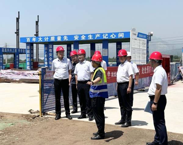 陜西建材科技集團董事長張超暉深入陜煤建設項目工地檢查指導工作