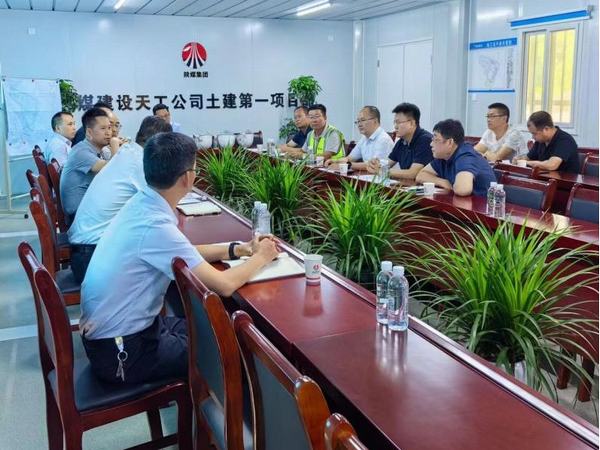 陜煤集團助力鄉(xiāng)村振興辦公室主任徐國強一行深入漢陰實驗中學項目調研指導工作