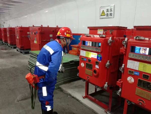 陜煤建設(shè)機(jī)電安裝公司：國慶我在崗 項(xiàng)目生產(chǎn)“不打烊”！