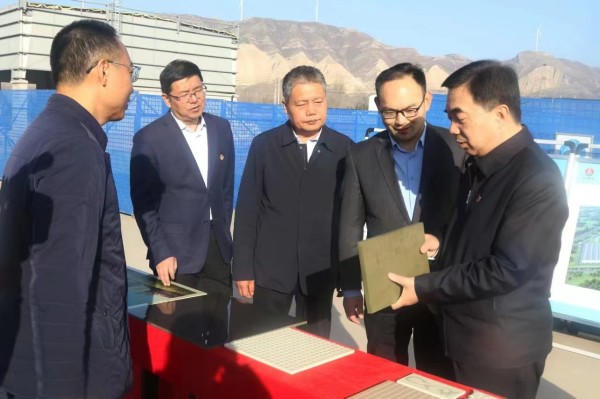 韓城市委書記亢振峰一行蒞臨韓城煤矸石項(xiàng)目調(diào)研指導(dǎo)工作