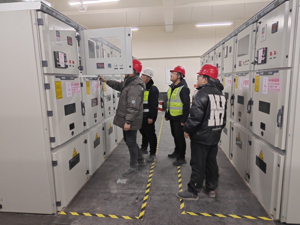 陜煤建設(shè)銅煤公司泰寶酒店式公寓項目“喜迎”送電 展現(xiàn)高效執(zhí)行力。