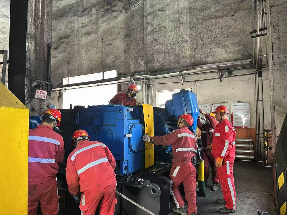 陜煤建設(shè)機(jī)電安裝公司曹家灘項(xiàng)目部高效完成檢修任務(wù)，筑牢安全生產(chǎn)防線