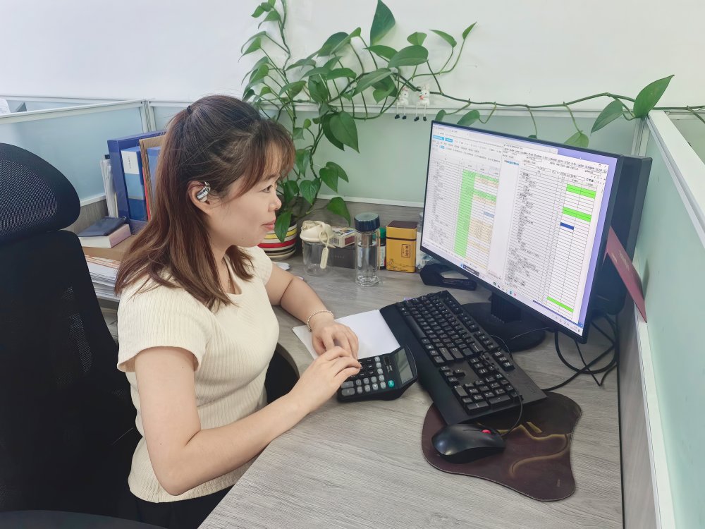 財務(wù)人的每一串?dāng)?shù)據(jù)，皆是溫情