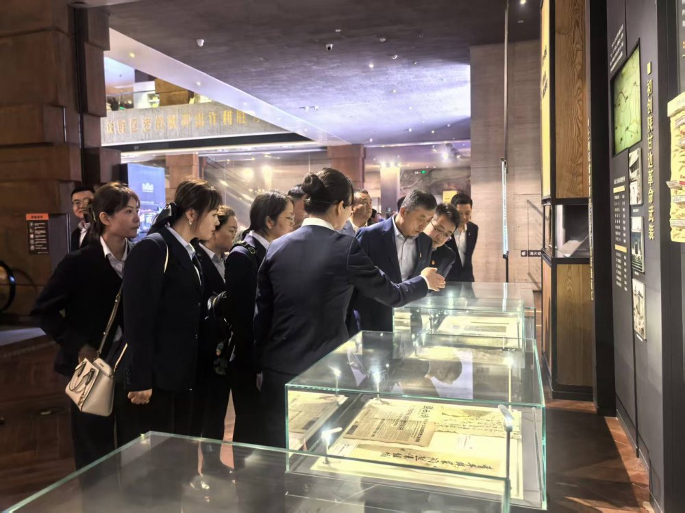 陜煤建設(shè)物資設(shè)備管理黨支部開展“緬懷革命英烈，傳承紅色基因”主題黨日活動(dòng)