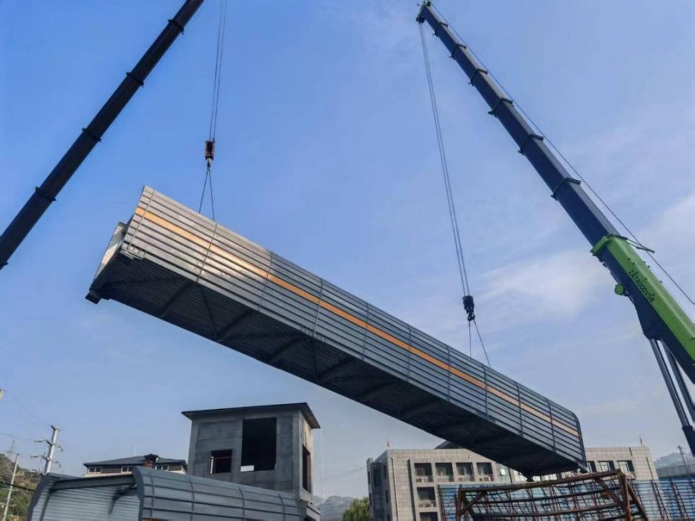 48噸“鋼鐵巨龍”精準(zhǔn)落位！陜煤建設(shè)韓城分公司土建十一項目部“預(yù)演+實戰(zhàn)”搶出15天工期