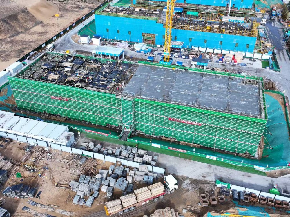 戰(zhàn)荒漠、搶節(jié)點！陜煤建設(shè)天工公司土建第五項目部以“鐵軍擔(dān)當(dāng)”推進(jìn)榆林化學(xué)二期建設(shè)