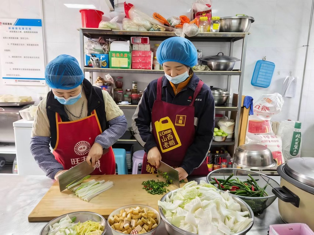 陜煤建設(shè)洗選煤運營公司第五項目部：以民聲“溫度”標(biāo)注幸?！翱潭取? target=